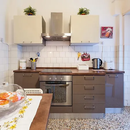 Ila Apartment *